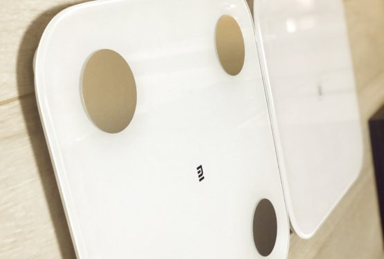 【スマート体重計最高峰】Xiaomi Mi Scale2 健康管理もできる！Mi Scaleと比較！